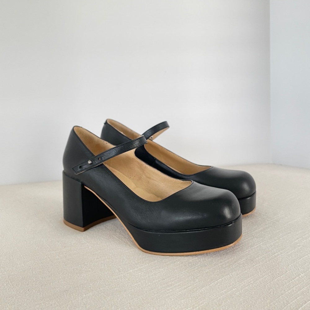 Intentionally Blank Taft PLATFORM MARY JANE chunky black leather pumps size 36